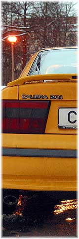 Opel Calibra unter der Laterne